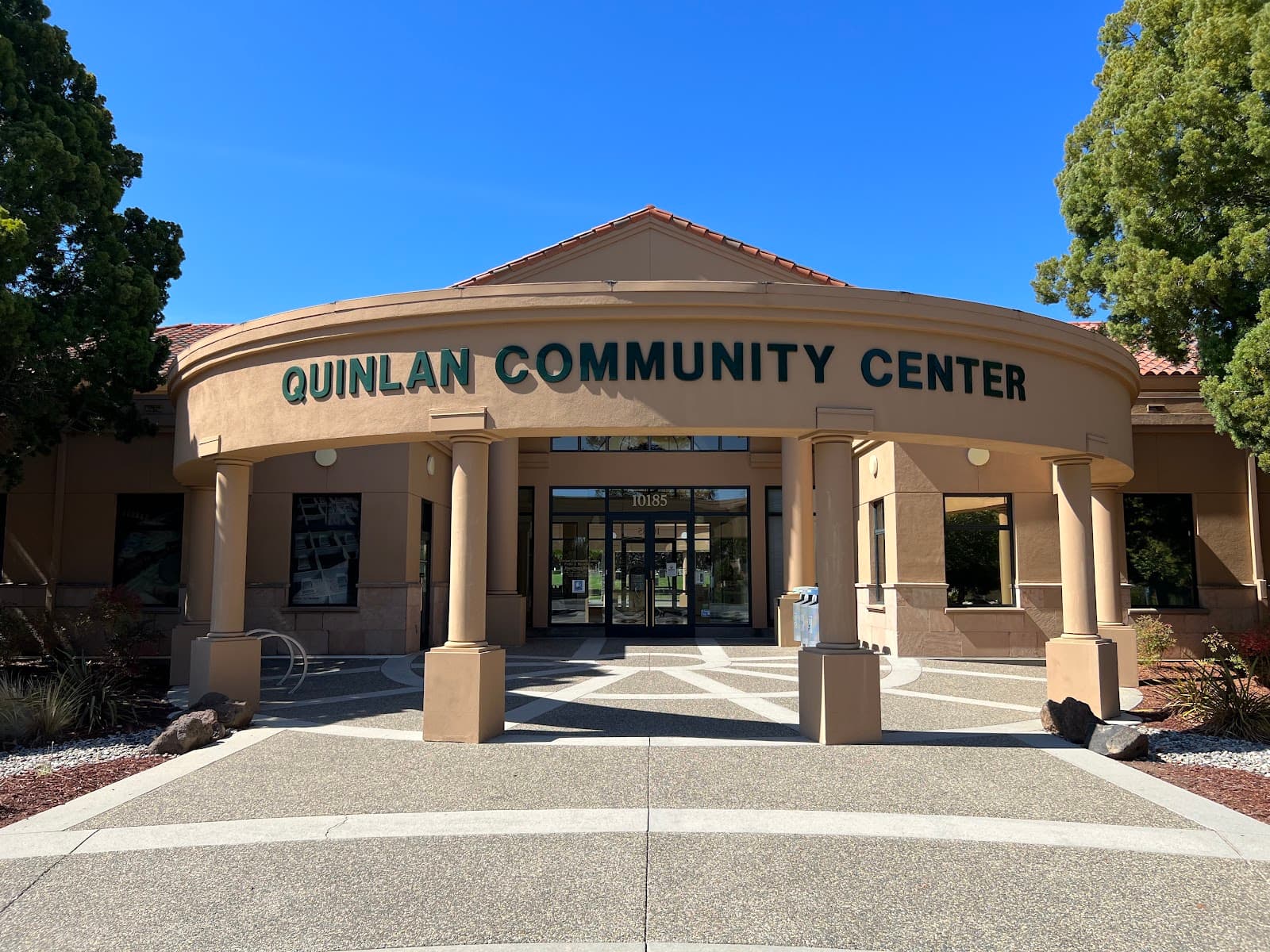 Quinlan Community Center — Community Center